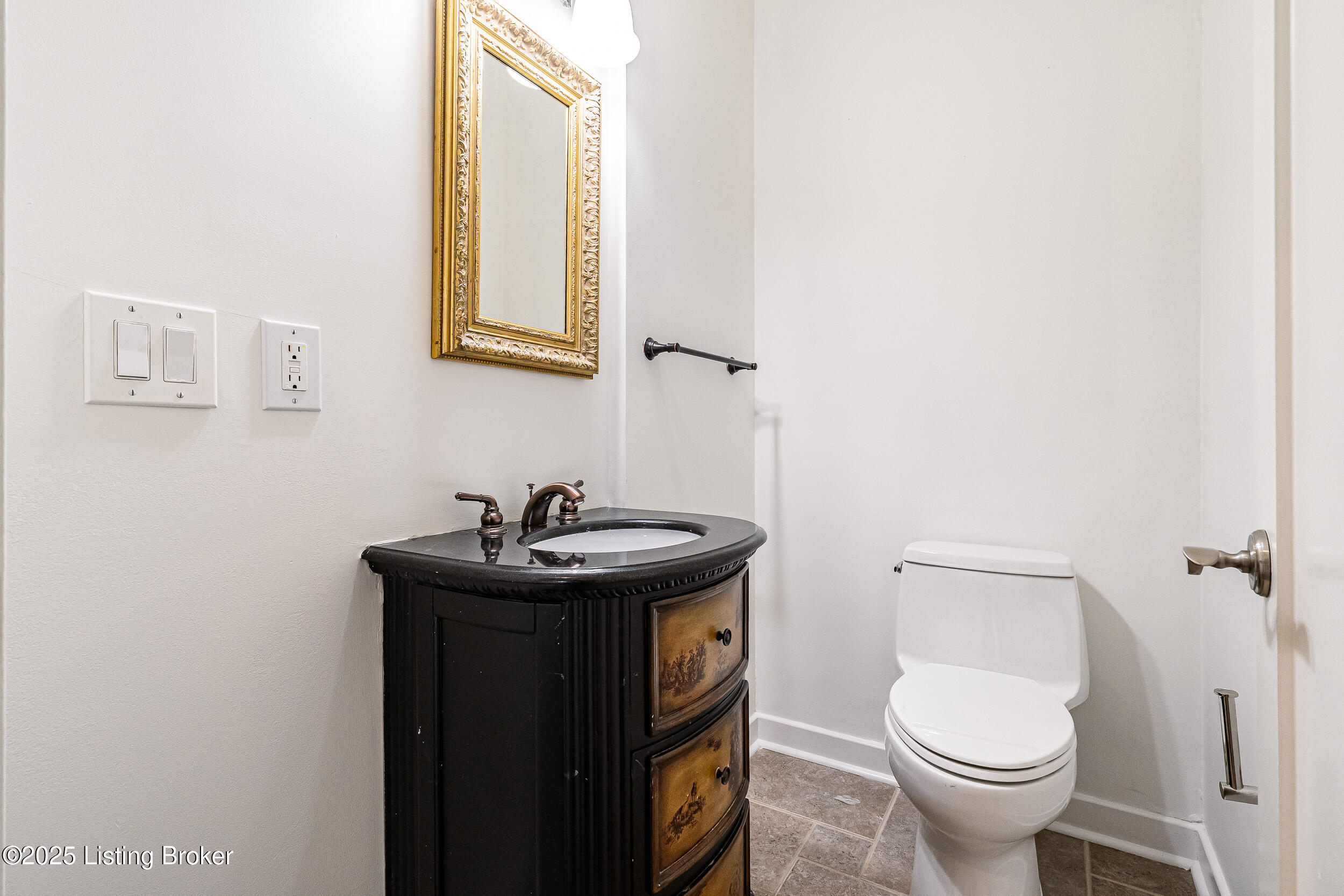4228 River Road Louisville, KY 40207 - Photo 39 of 81 1/2 Bath