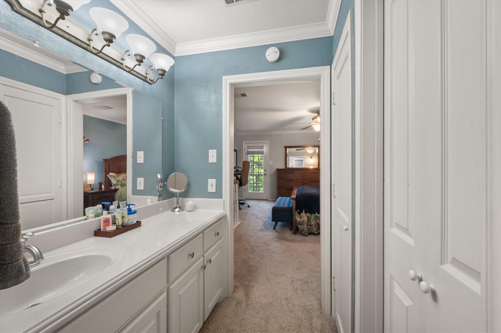 1379 Roaring Springs Road Fort Worth, TX 76114 - Photo 23 of 36