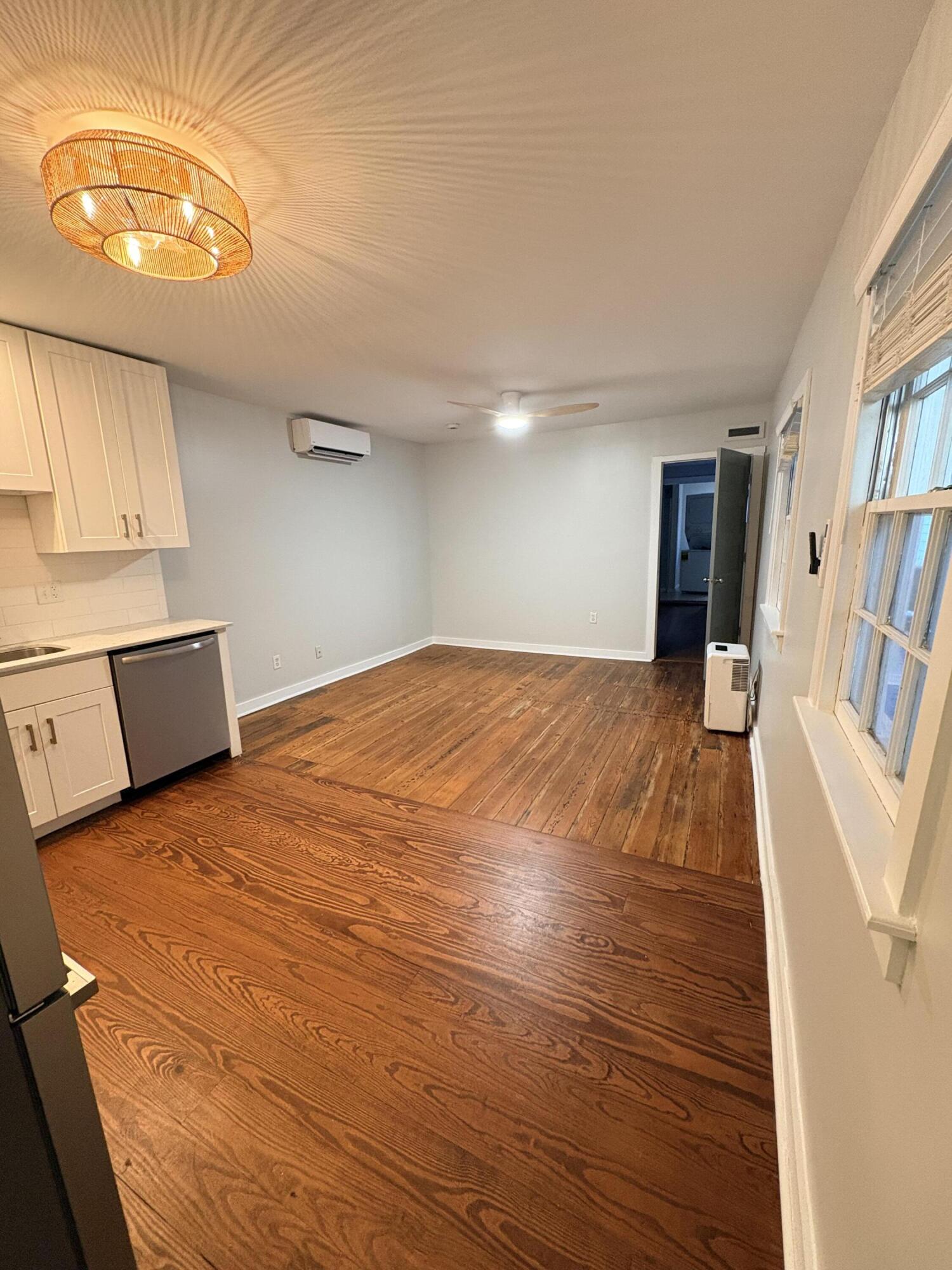 128 Logan Street, Unit A Charleston, SC 29401 - Photo 4 of 12 IMG_0965