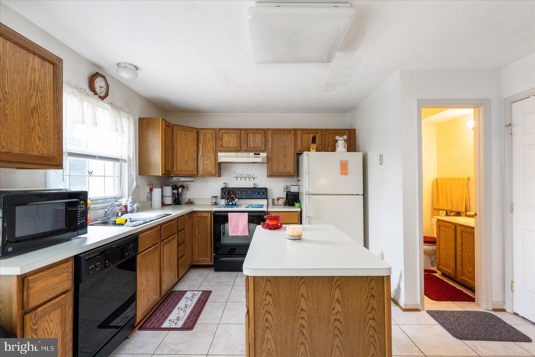 5403 Canonbury Road Rosedale, MD 21237 - Photo 9 of 40 Kitchen