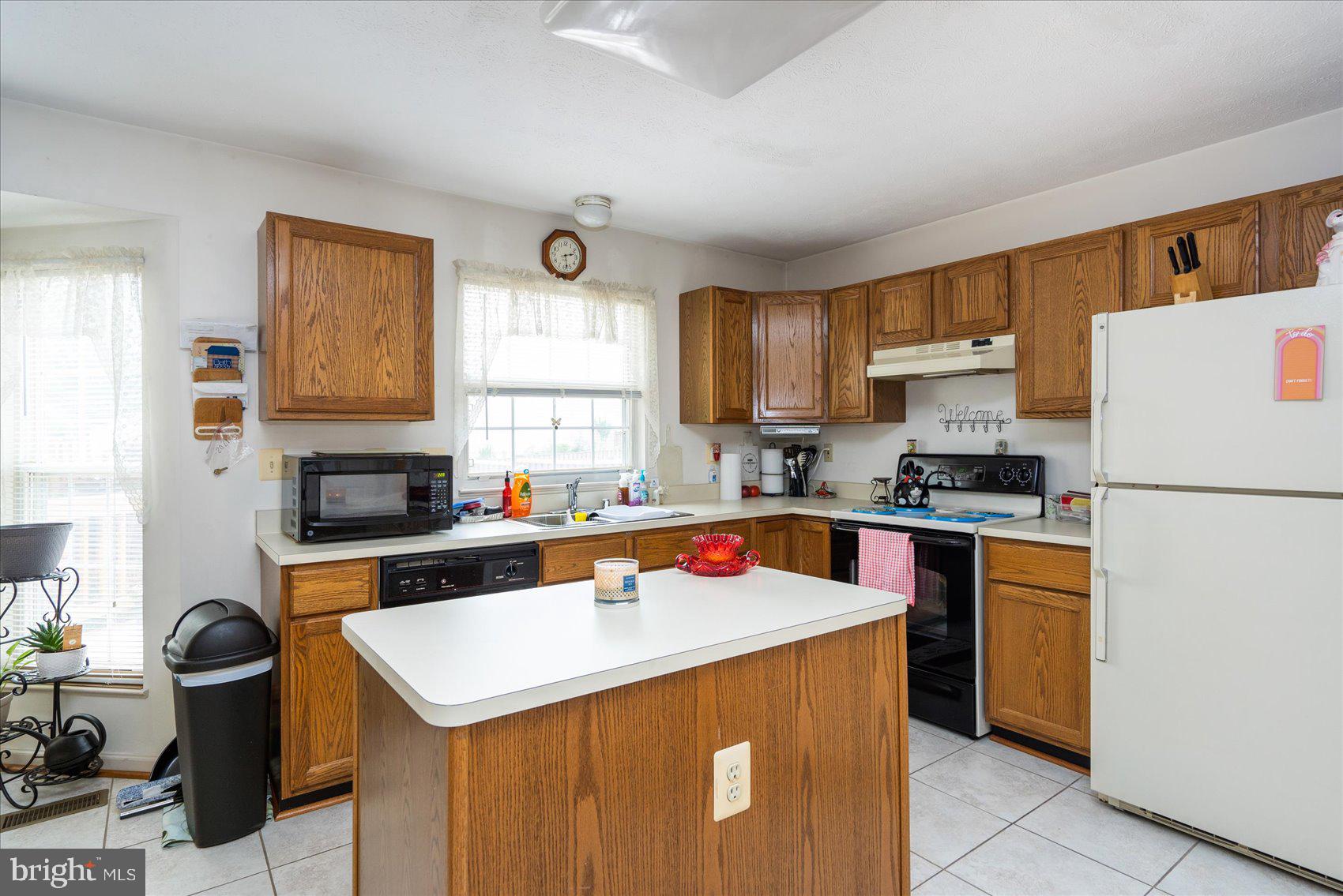 5403 Canonbury Road Rosedale, MD 21237 - Photo 10 of 40 Kitchen