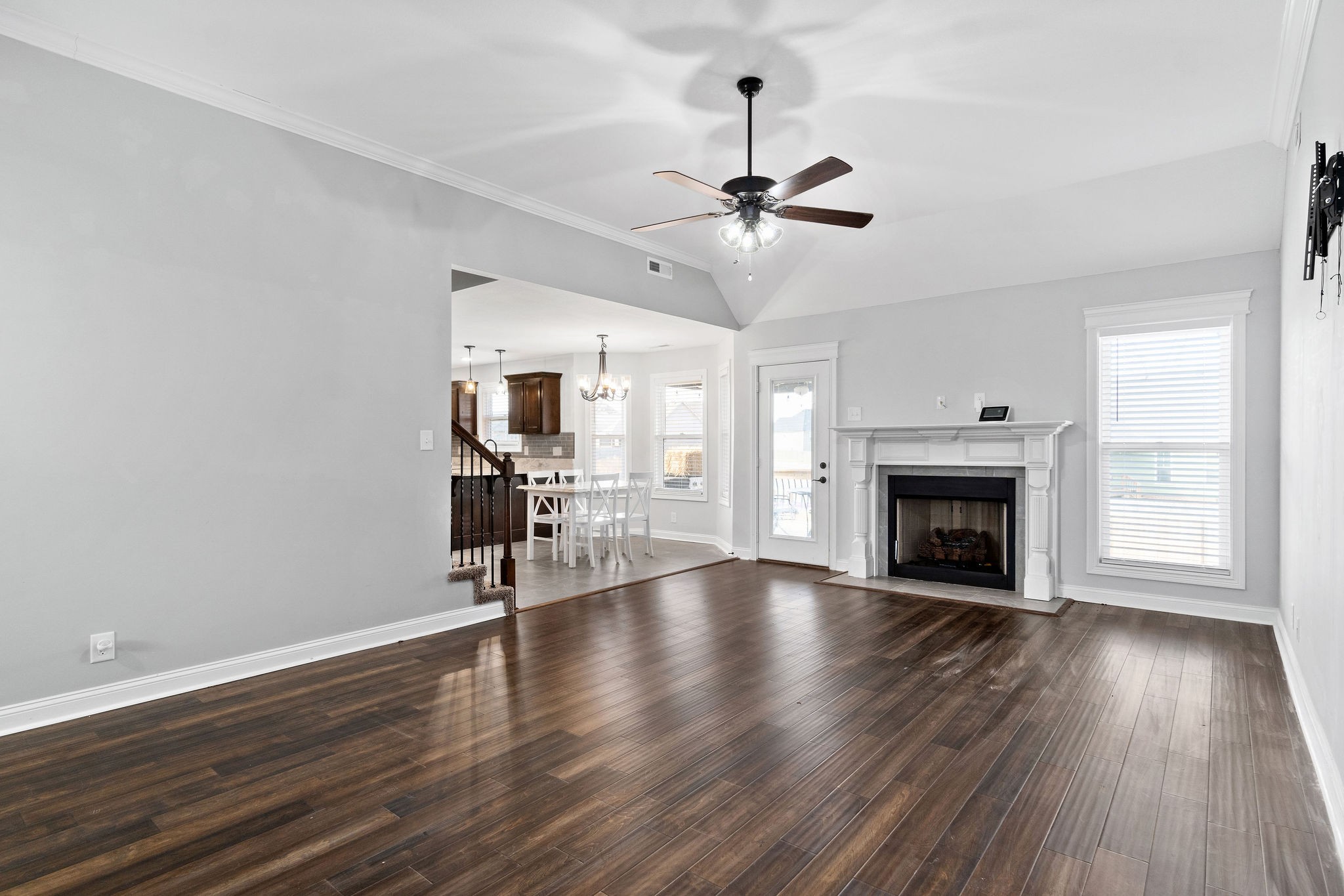 1040 Rushmore Road Clarksville, TN 37042 - Photo 8 of 30 Gallery Image 8