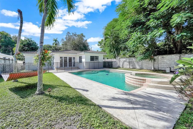 $5,300 | 5781 Southwest 25th Street, Miami, FL 33155