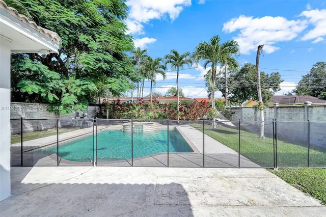 $5,300 | 5781 Southwest 25th Street, Miami, FL 33155