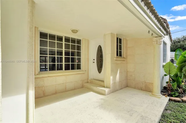 $5,300 | 5781 Southwest 25th Street, Miami, FL 33155