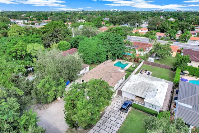 $5,300 | 5781 Southwest 25th Street, Miami, FL 33155