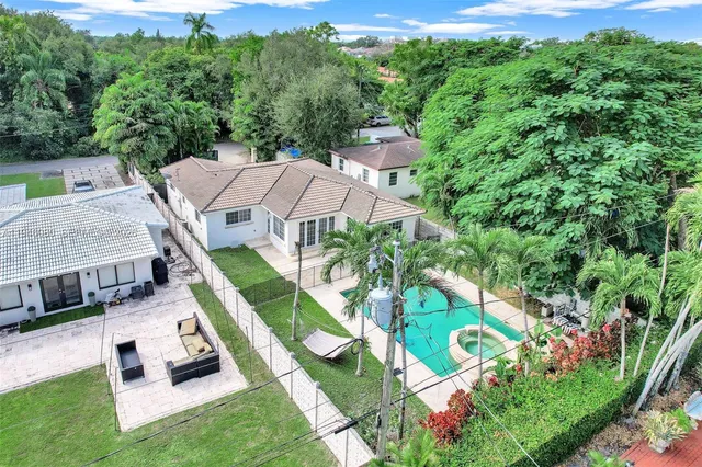 $5,300 | 5781 Southwest 25th Street, Miami, FL 33155