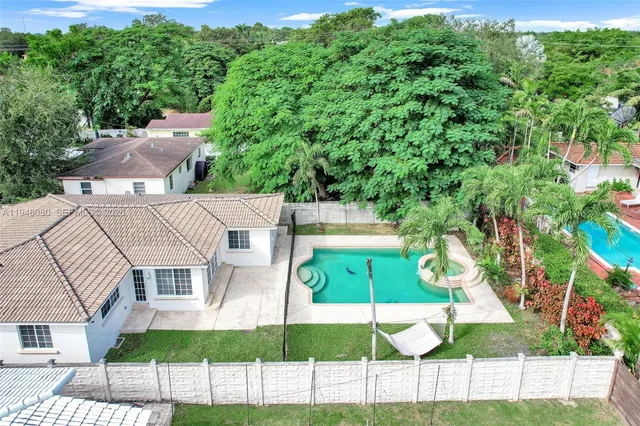 $5,300 | 5781 Southwest 25th Street, Miami, FL 33155