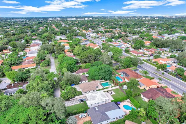 $5,300 | 5781 Southwest 25th Street, Miami, FL 33155