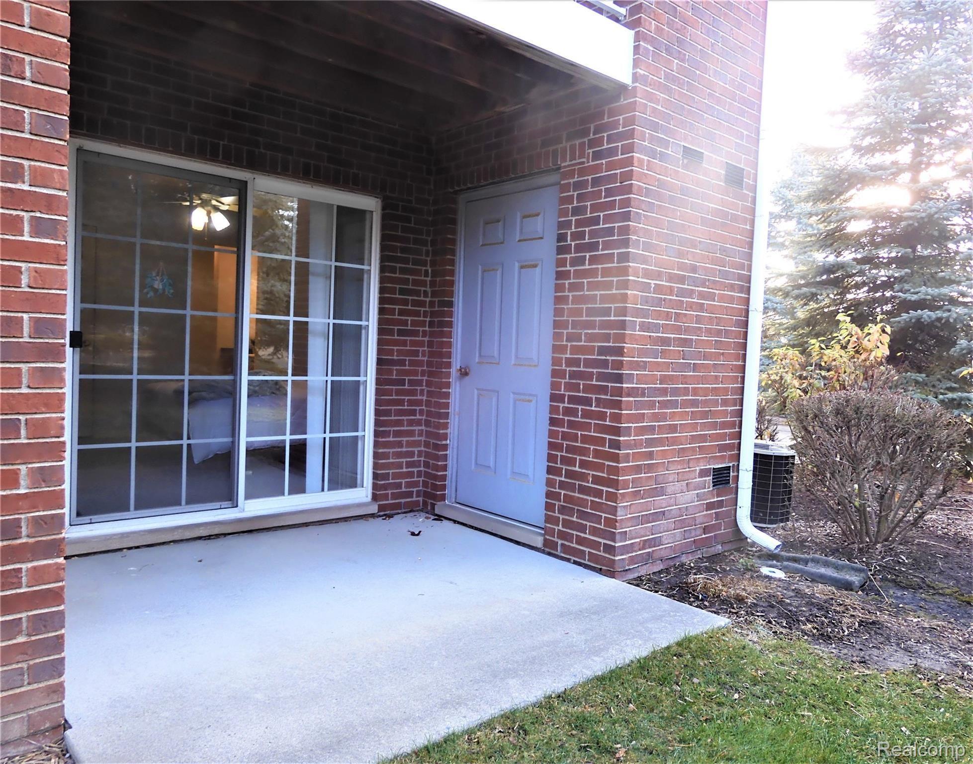 33480 Utica Road Fraser, MI 48026 - Photo 27 of 31 27 Enjoy the Outdoors.JPG