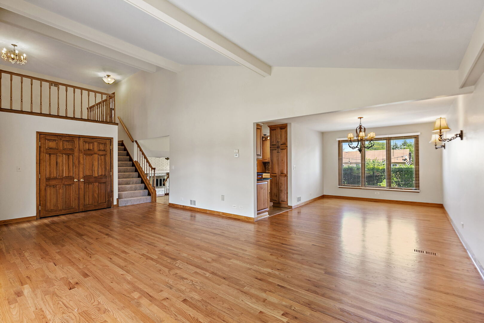 1133 Thatcher Lane Addison, IL 60101 - Photo 6 of 36