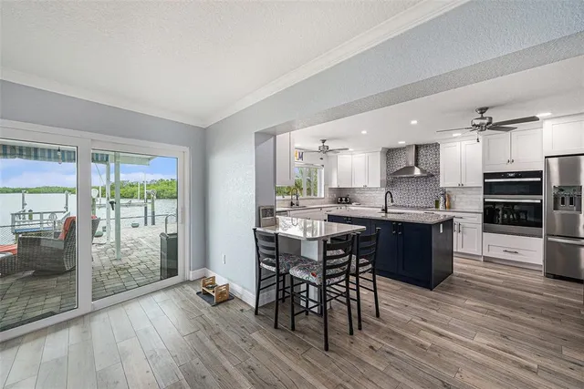 $1,199,994 | 5694 Oakhurst Drive, Seminole, FL 33772