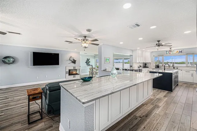 $1,199,994 | 5694 Oakhurst Drive, Seminole, FL 33772