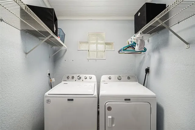 $1,199,994 | 5694 Oakhurst Drive, Seminole, FL 33772