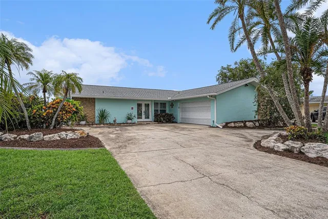 $1,199,994 | 5694 Oakhurst Drive, Seminole, FL 33772