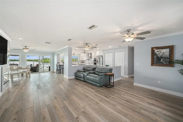 $1,199,994 | 5694 Oakhurst Drive, Seminole, FL 33772