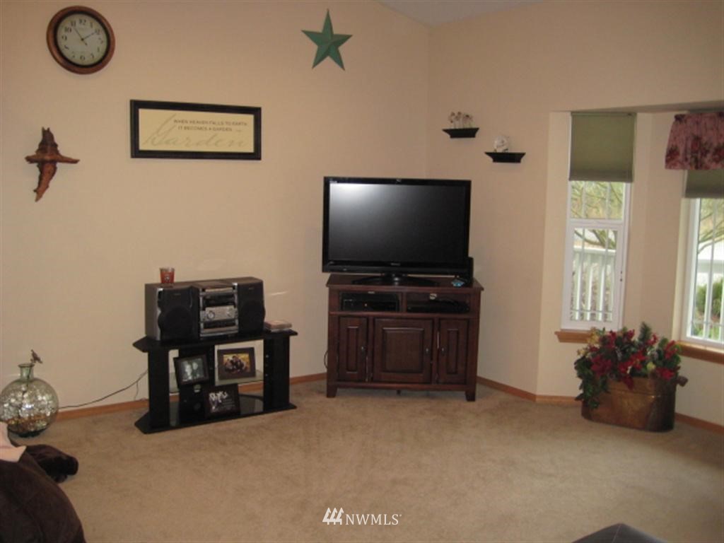 7131 196th Avenue Southwest Rochester, WA 98579 - Photo 2 of 12