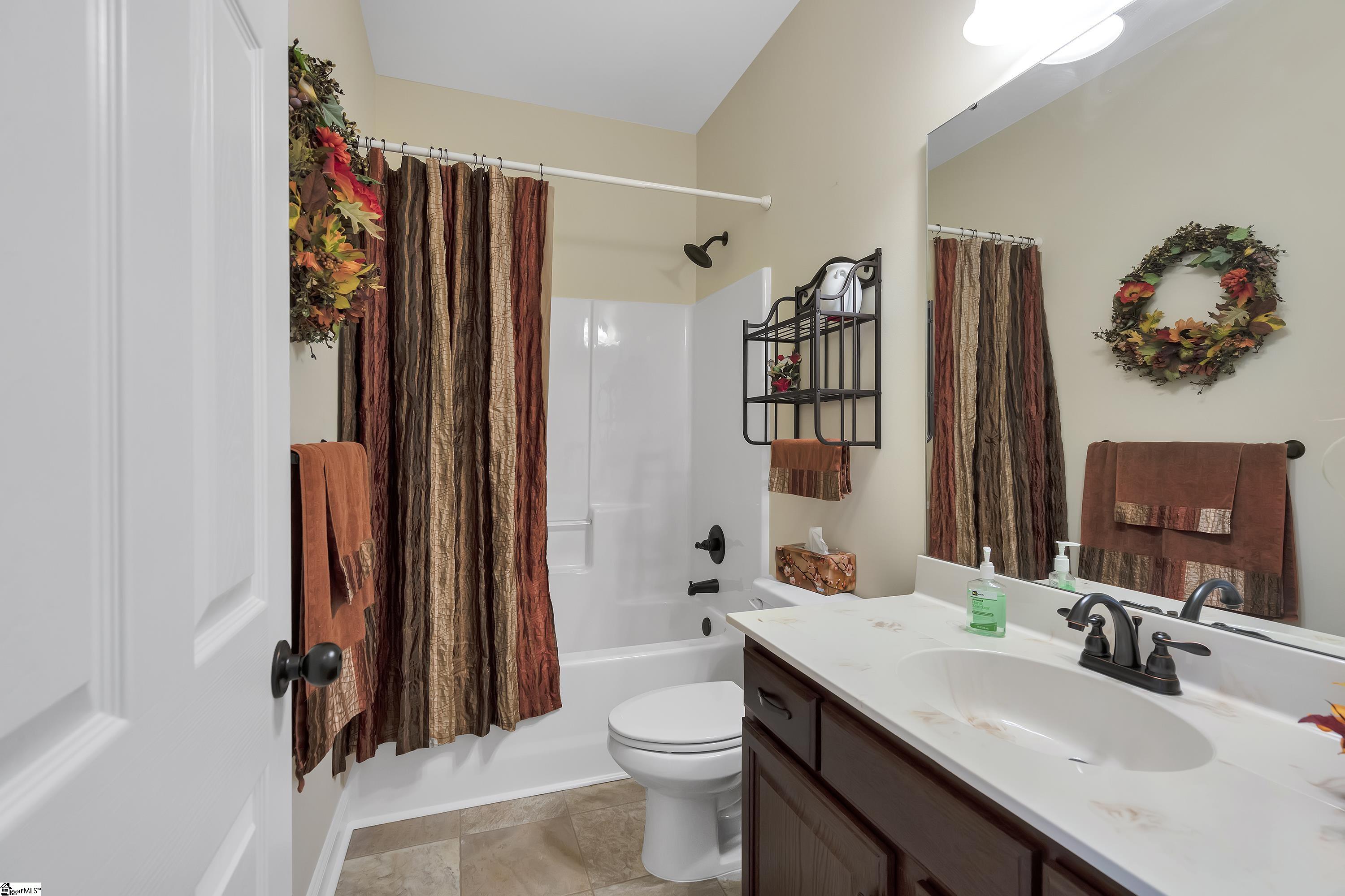 213 Garren Road Easley, SC 29640 - Photo 17 of 29