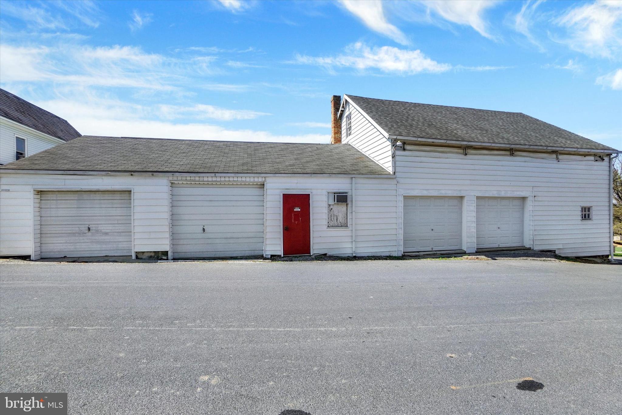 298 North Main Street Yoe, PA 17313 - Photo 14 of 26