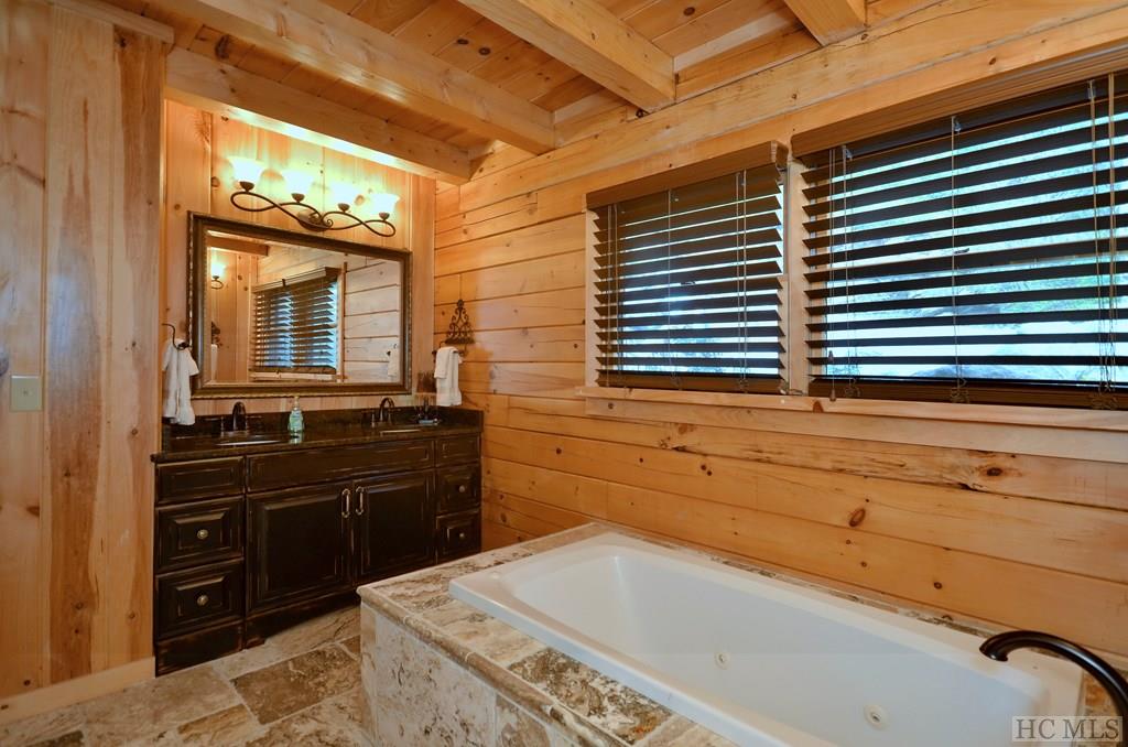 644 Deer Run Road Sapphire, NC 28774 - Photo 28 of 46 Gallery Image 28