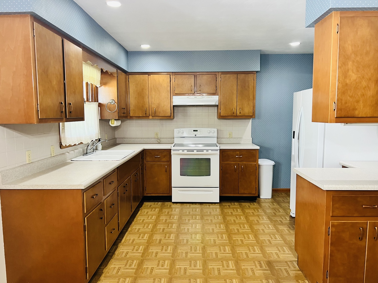 204 Beech Street Normal, IL 61761 - Photo 10 of 45 Gallery Image 10
