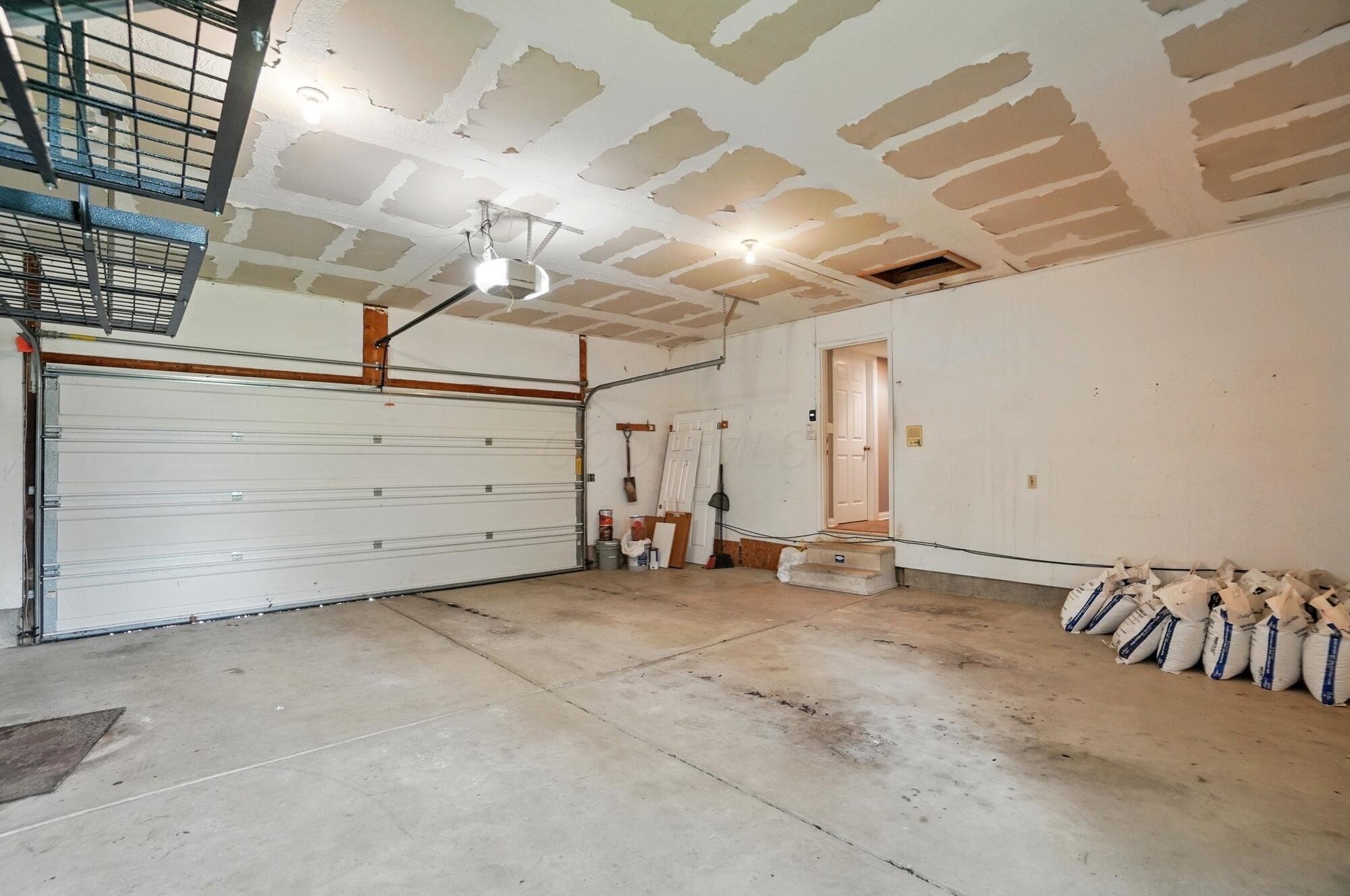 9820 Heimberger Road Northwest Baltimore, OH 43105 - Photo 59 of 81 Attached Garage - 9820 Heimberger Road NW, Baltimore, OH 43105