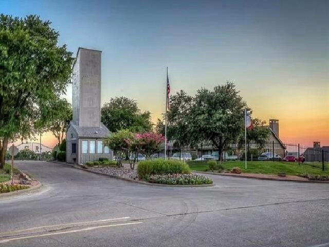 1815 Signal Ridge Place Rockwall, TX 75032 - Photo 3 of 32