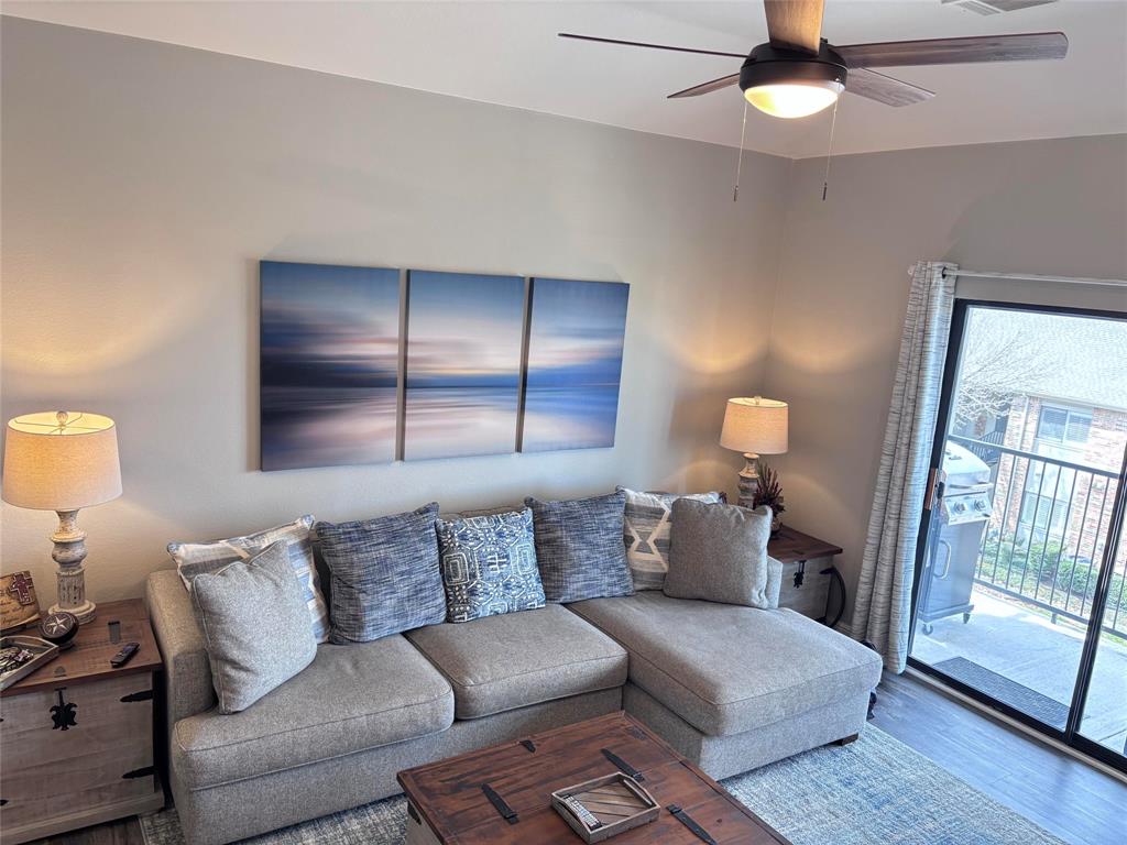 1815 Signal Ridge Place Rockwall, TX 75032 - Photo 8 of 32