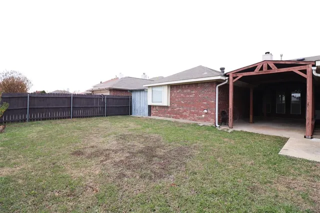 $2,600 | 2202 Lone Pecan Drive, Garland, TX 75040