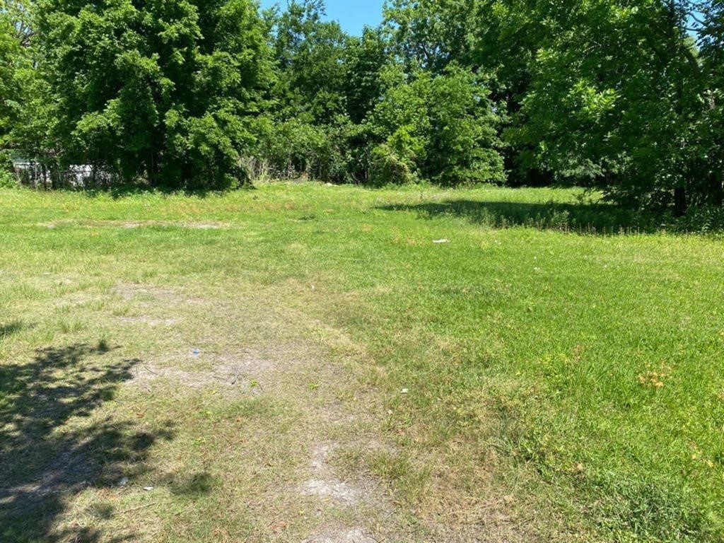 2123 Warwick Road Houston, TX 77093 - Photo 2 of 7