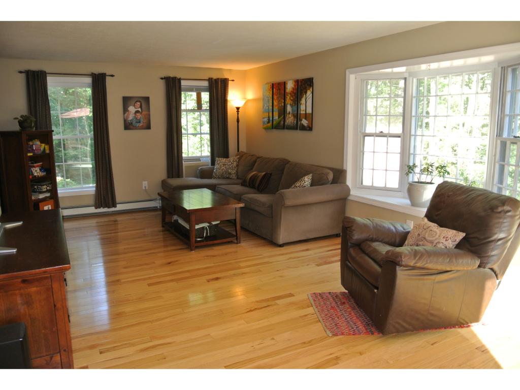 1053 Montalona Road Dunbarton, NH 03046 - Photo 14 of 28