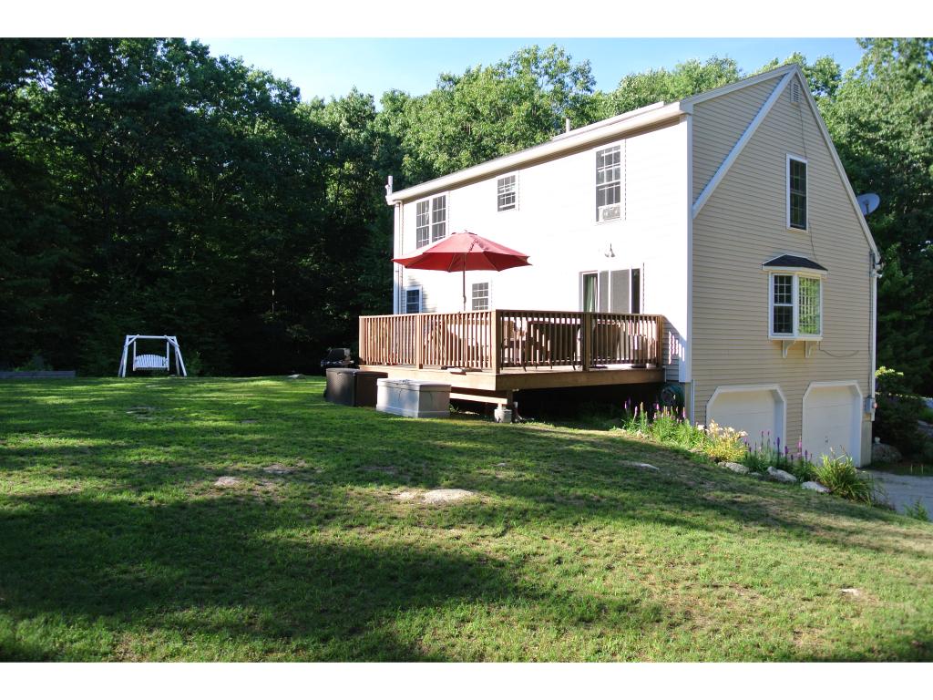 1053 Montalona Road Dunbarton, NH 03046 - Photo 4 of 28