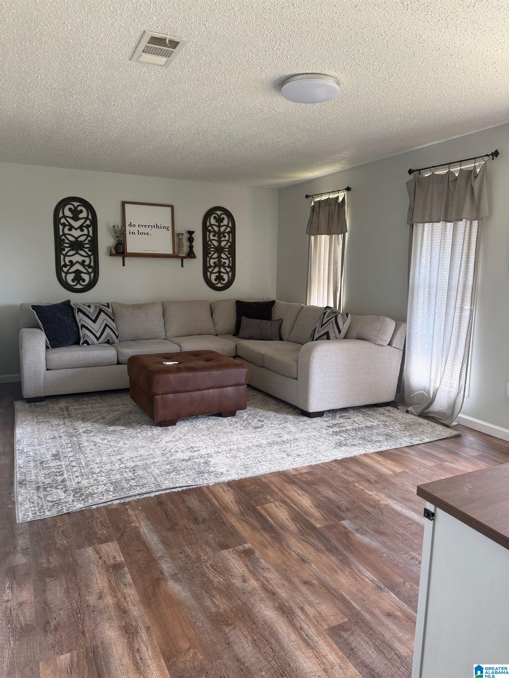 7875 Robbins Circle Dora, AL 35062 - Photo 3 of 10