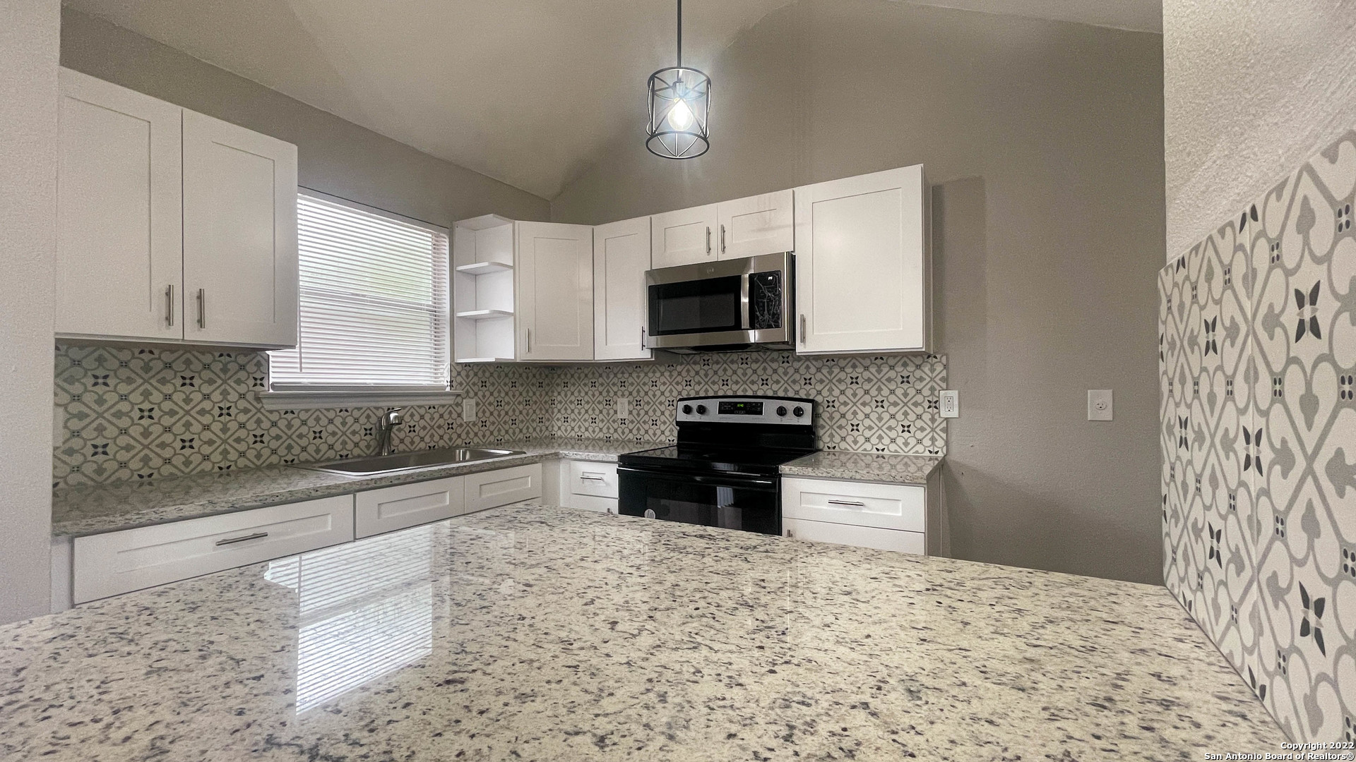 202 Ripplewind San Antonio, TX 78203 - Photo 6 of 26 Gallery Image 6