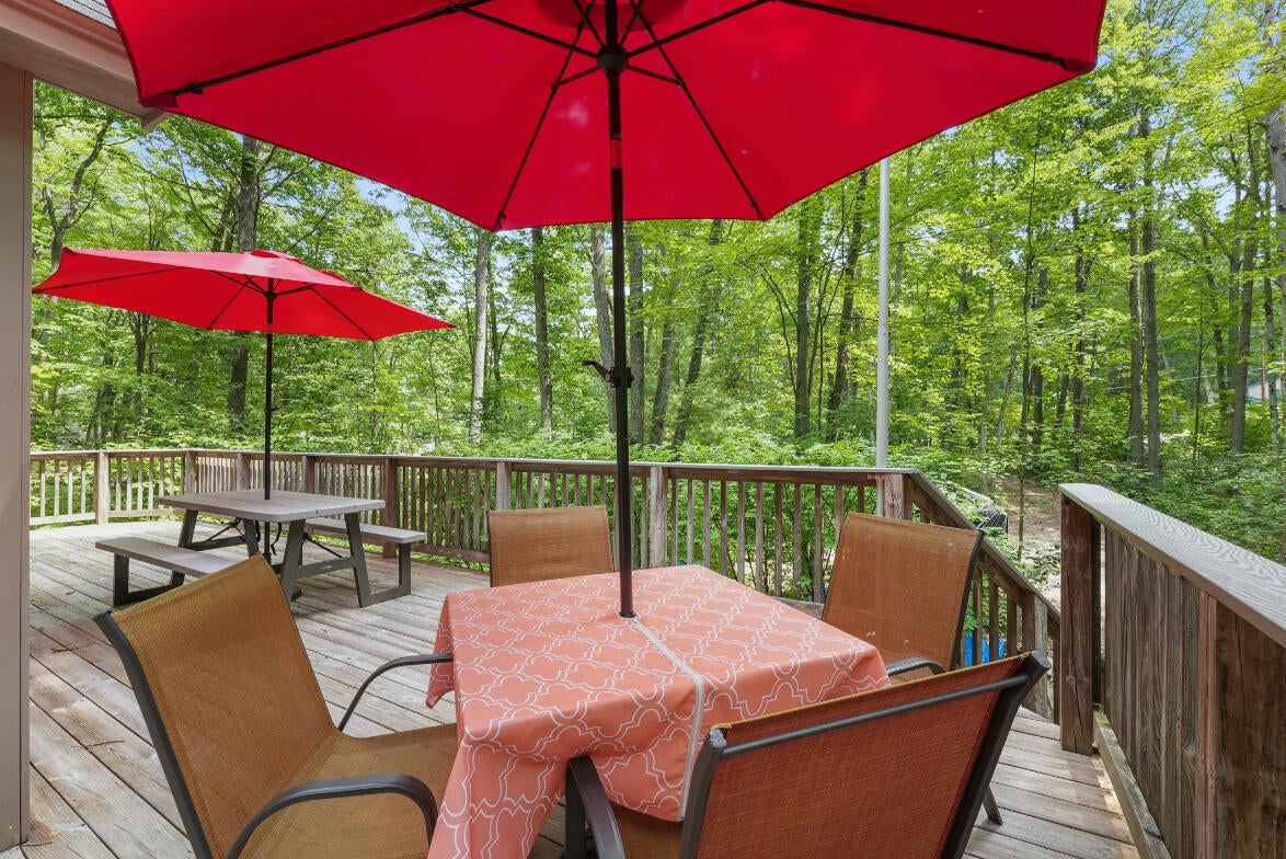 8857 High Road Roscommon, MI 48653 - Photo 39 of 50 Deck