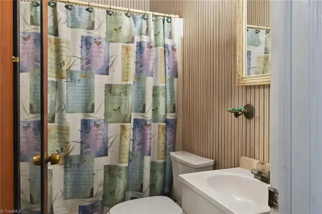 $263,500 | 323 Shannon Drive, Eden, NC 27288