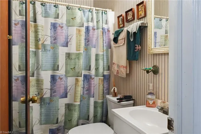 $263,500 | 323 Shannon Drive, Eden, NC 27288