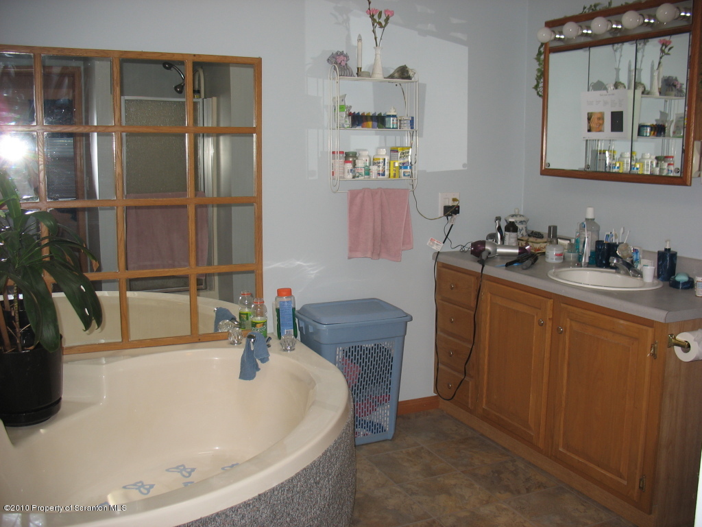 1025 Carpenter Road Factoryville, PA 18419 - Photo 8 of 11 Gallery Image 8