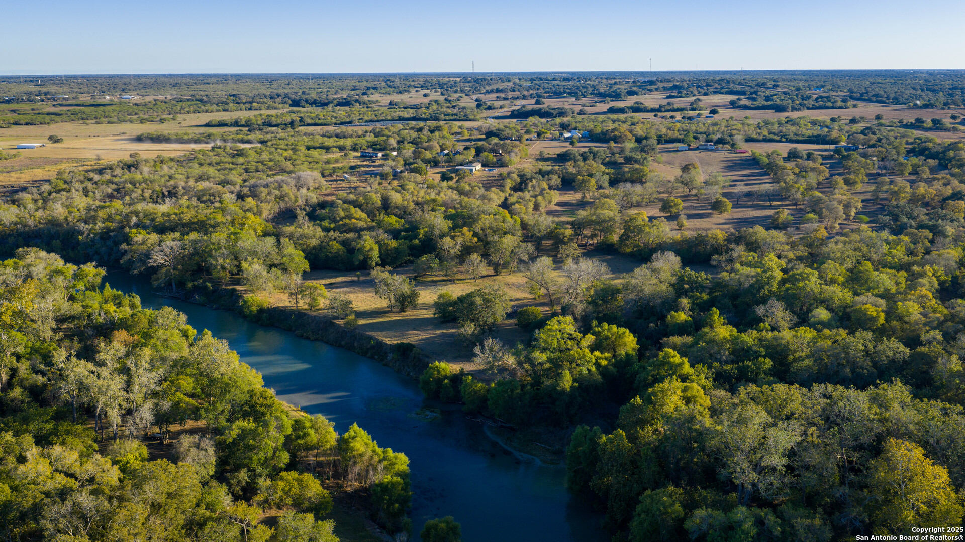 380 Clinton Road Cuero, TX 77954 - Photo 3 of 22
