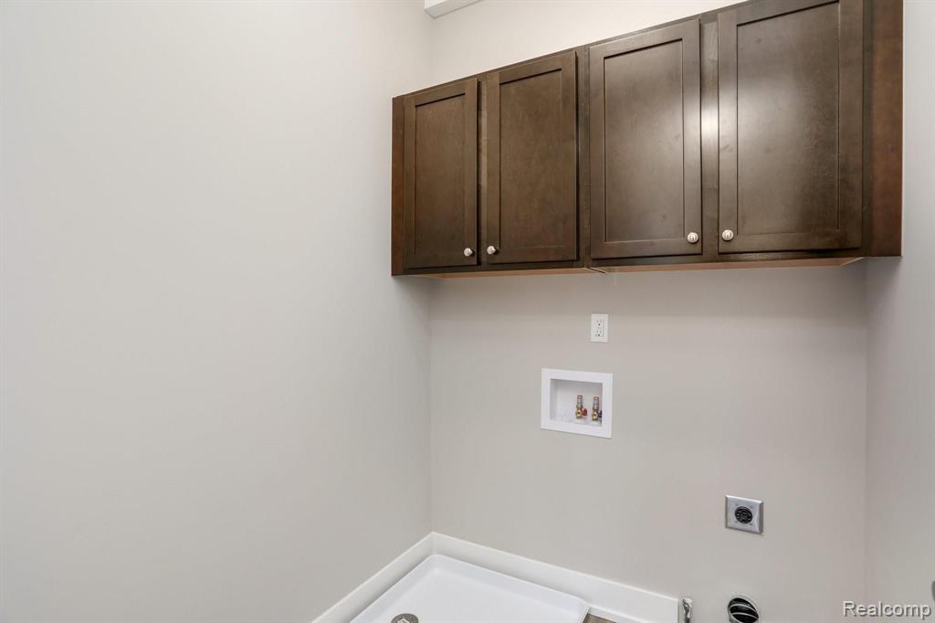 208 Mulberry Lane Rochester Hills, MI 48309 - Photo 11 of 28