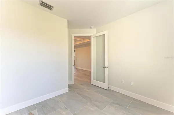 $3,200 | 380 Holly Road, Venice, FL 34293