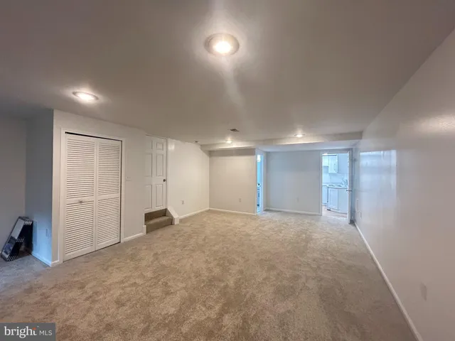 $1,500 | 21178 Winding Brook Square, Ashburn, VA 20147