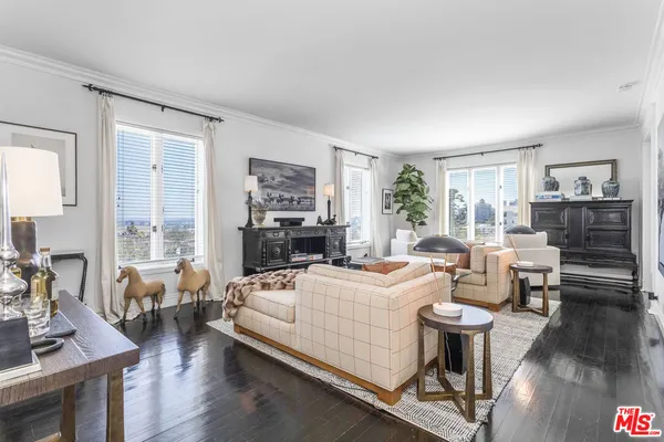 $9,995 | 1424 North Crescent Heights Boulevard, Unit 51, West Hollywood, CA 90046