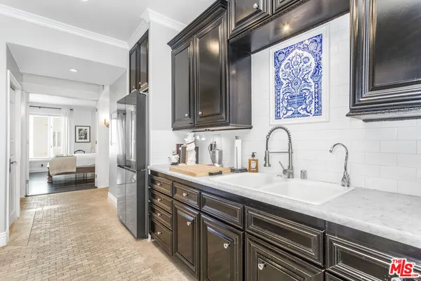 $9,995 | 1424 North Crescent Heights Boulevard, Unit 51, West Hollywood, CA 90046