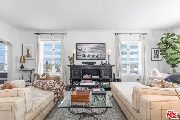 $9,995 | 1424 North Crescent Heights Boulevard, Unit 51, West Hollywood, CA 90046