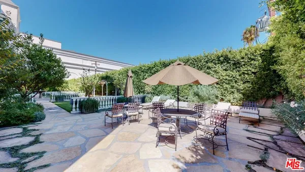 $9,995 | 1424 North Crescent Heights Boulevard, Unit 51, West Hollywood, CA 90046