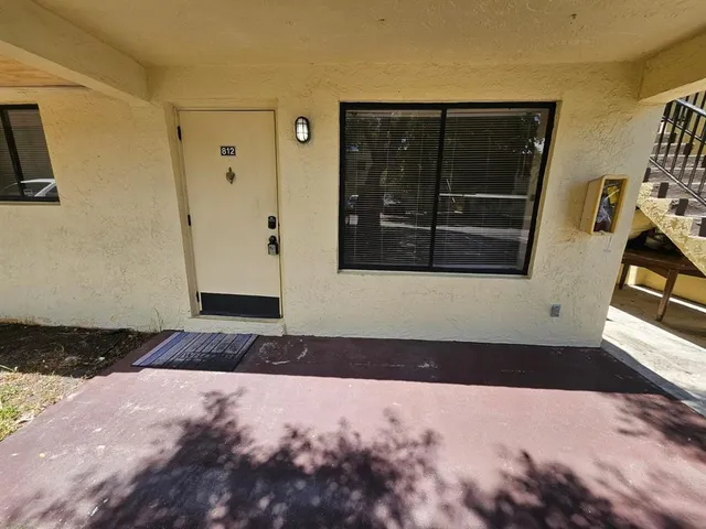 $1,800 | 1005 South Flagler Avenue, Unit 812, Pompano Beach, FL 33060
