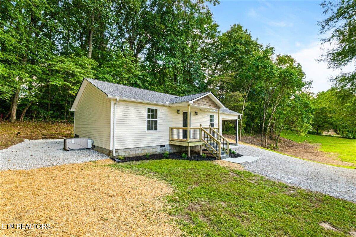 355 McDeerman Road Jacksboro, TN 37757 - Photo 23 of 32 27-McDeerman