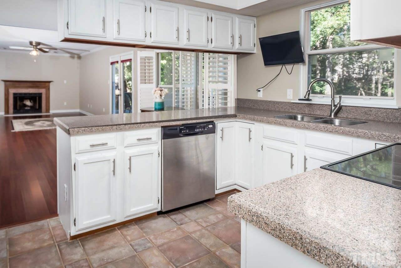 5423 Lacy Road Durham, NC 27713 - Photo 9 of 25 Gallery Image 9