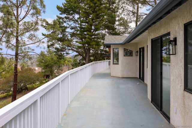 $1,099,500 | 28983 Mountain Meadow Road, Escondido, CA 92026